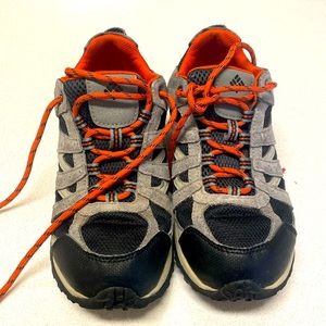 Columbia hiking shoes